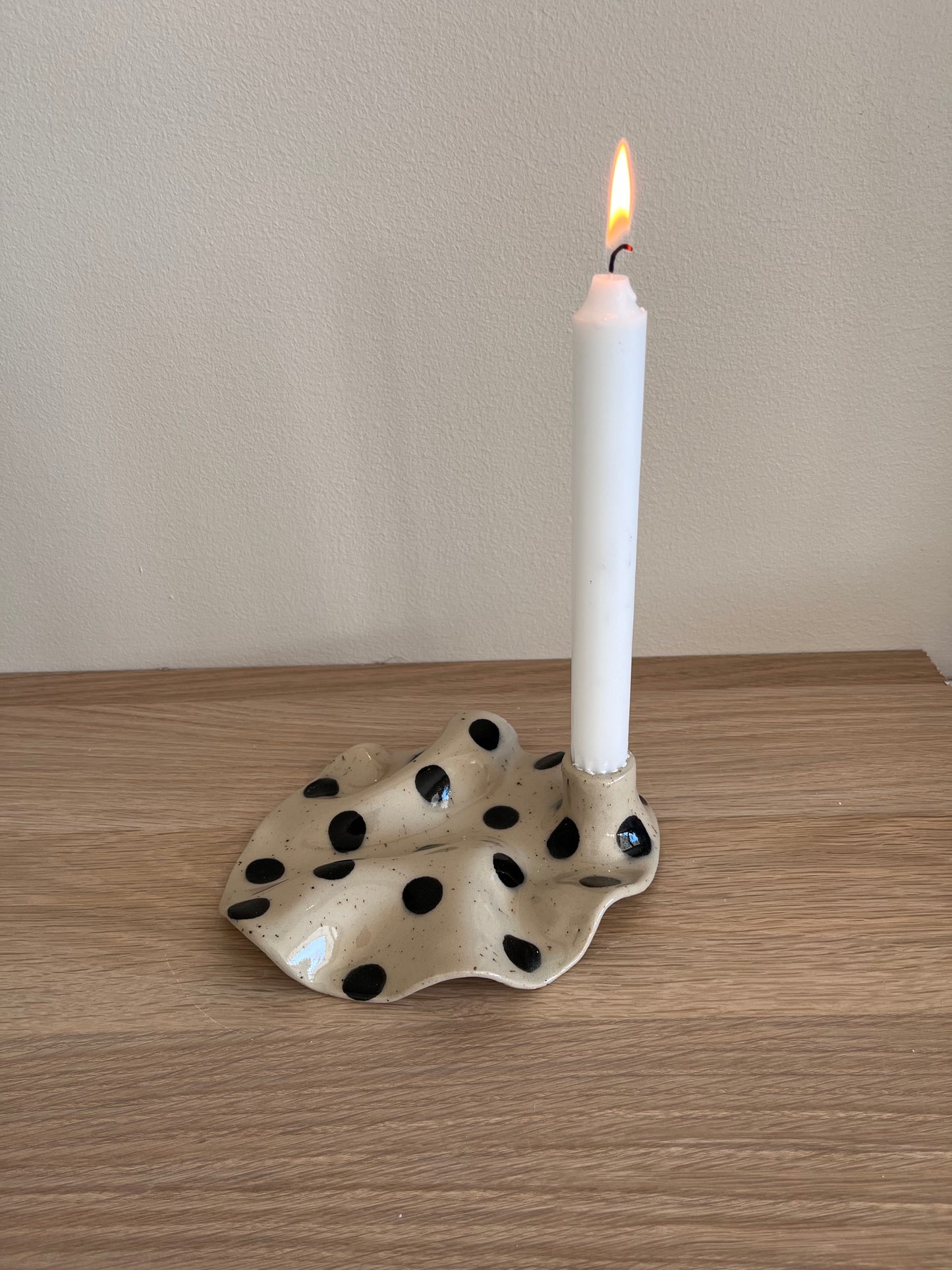 Ljusstake Prickig