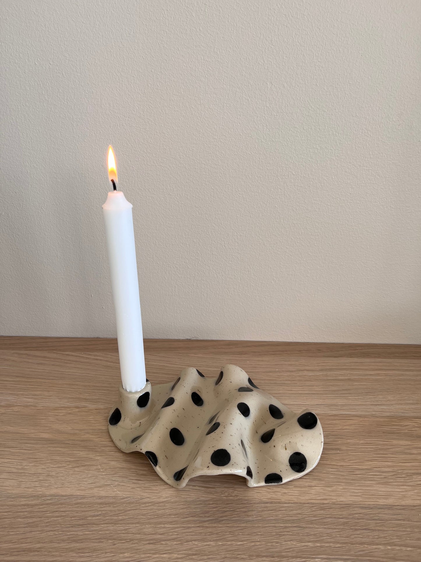 Ljusstake Prickig