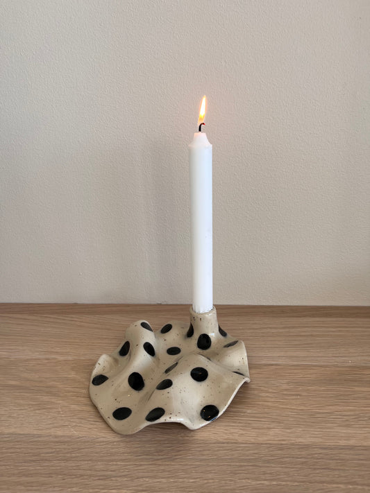 Ljusstake Prickig